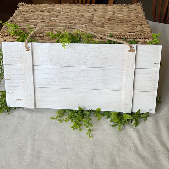 Farmhouse Whitewash Leaves Welcome Sign - Picture 3 of 8